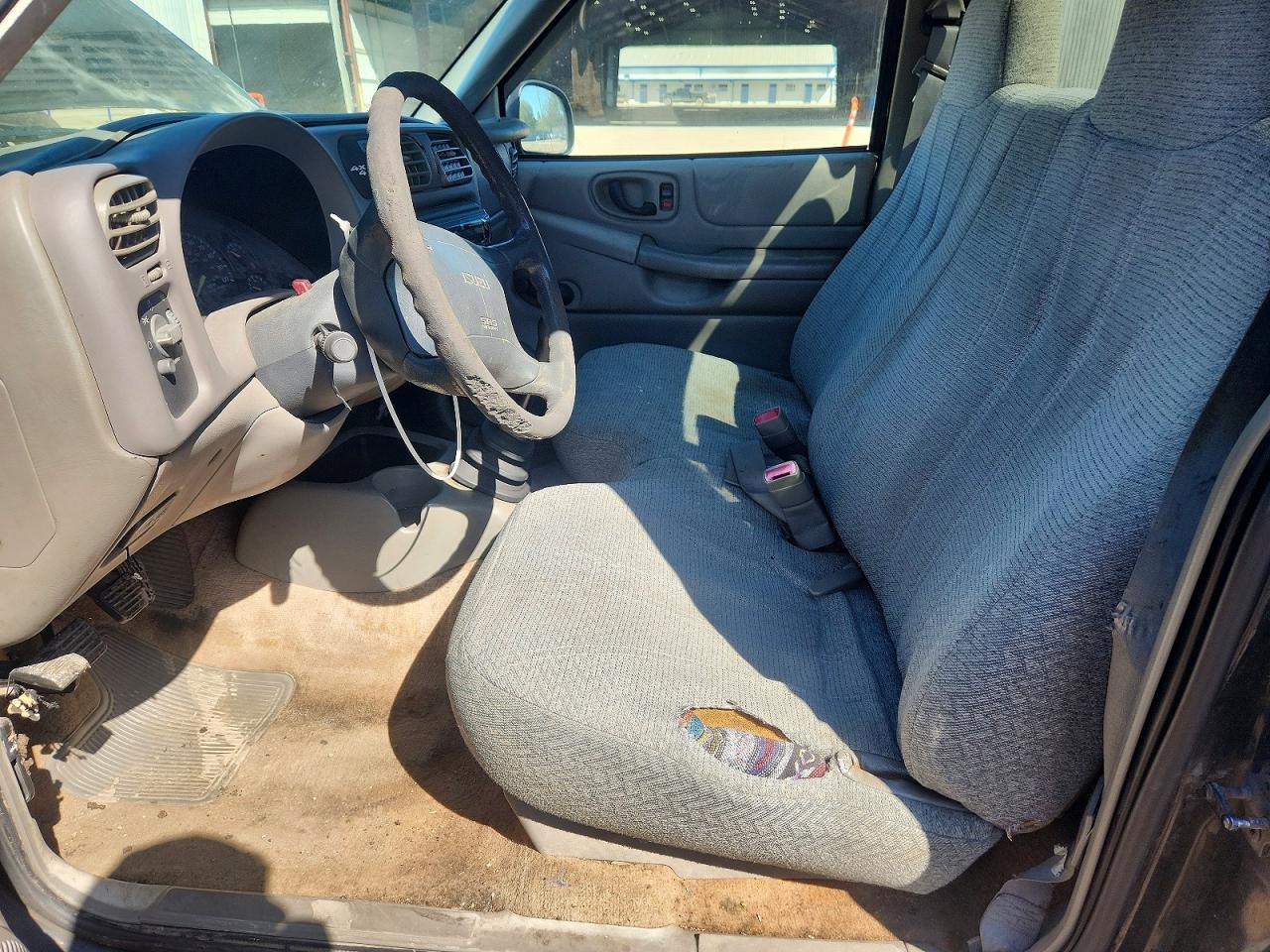 1998 Isuzu Hombre - Image 7