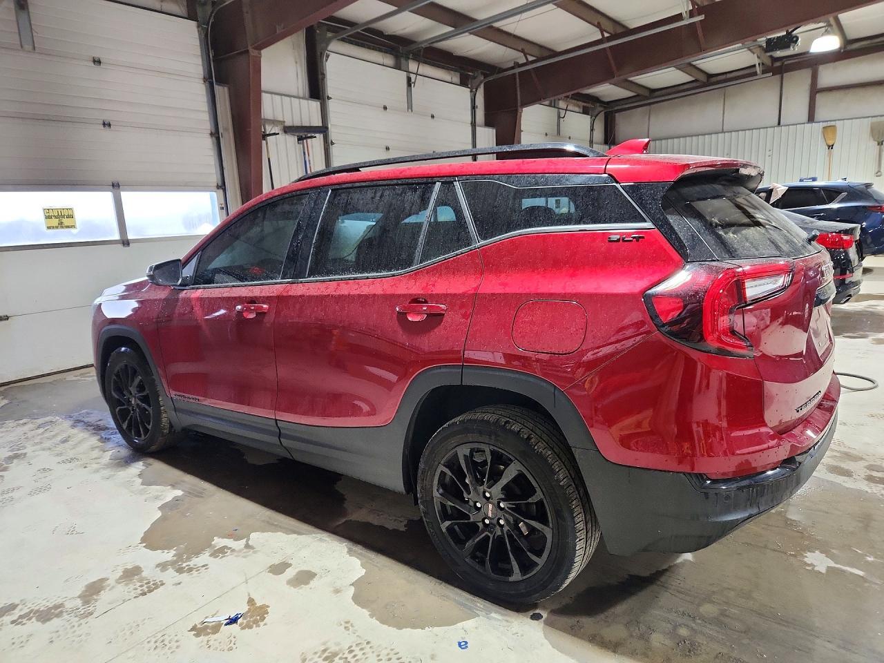 2024 GMC Terrain Slt - Image 2