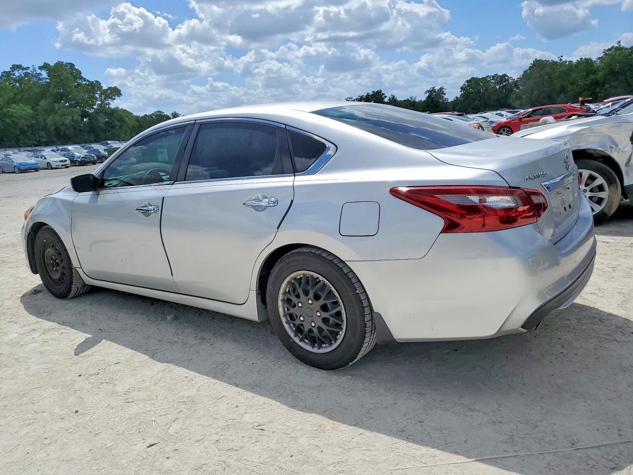 2018 Nissan Altima 2.5 S - Image 2