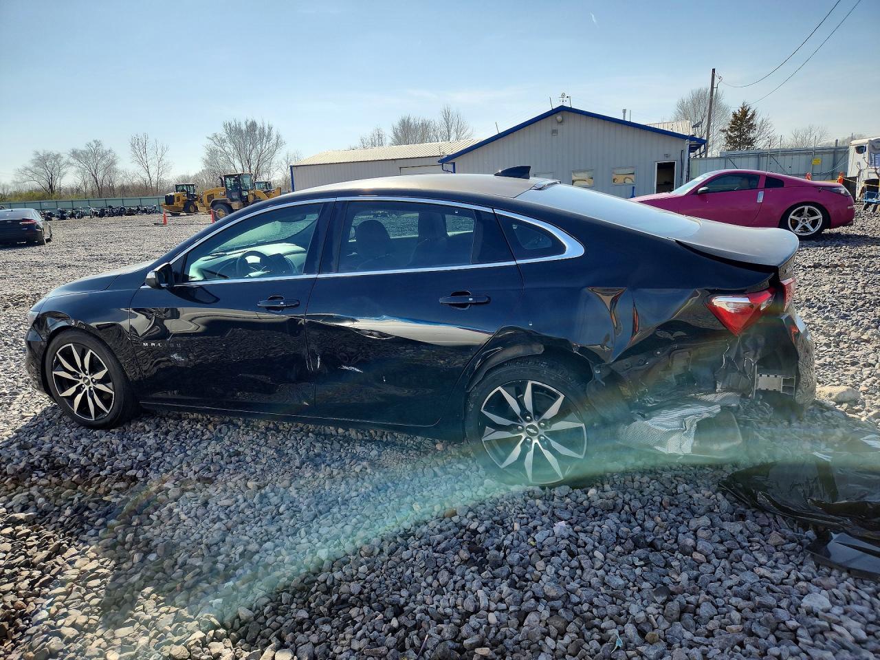 2017 Chevrolet Malibu Lt - Image 2