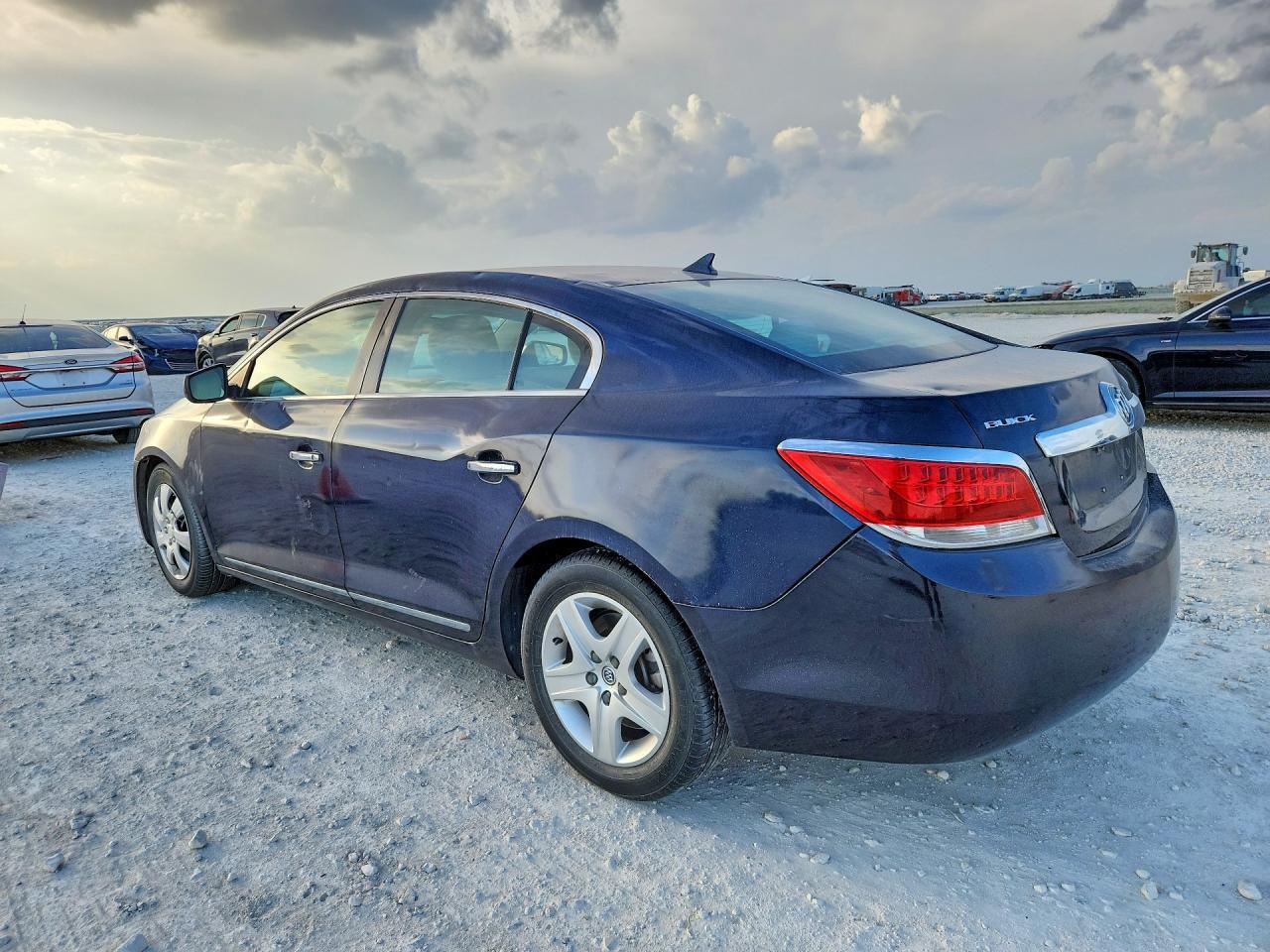 2011 Buick Lacrosse Cx - Фото 2