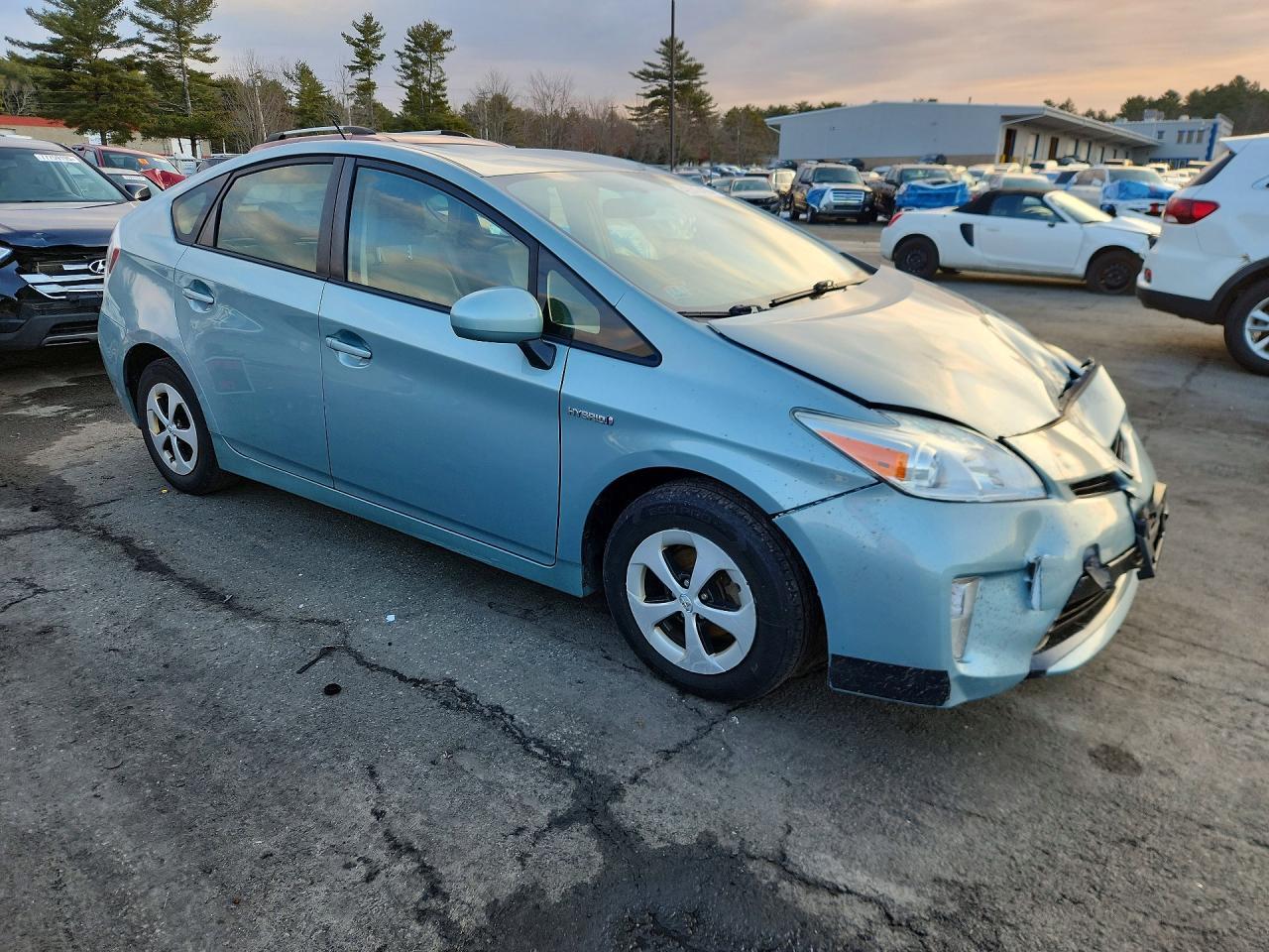 2015 Toyota Prius Two - Фото 4