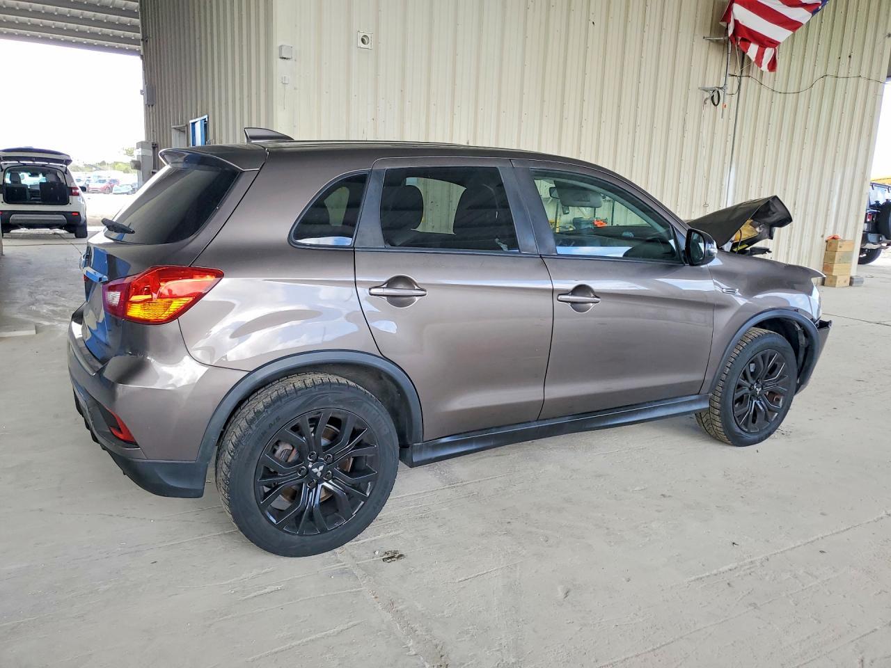 2018 Mitsubishi Outlander Sport - Image 3