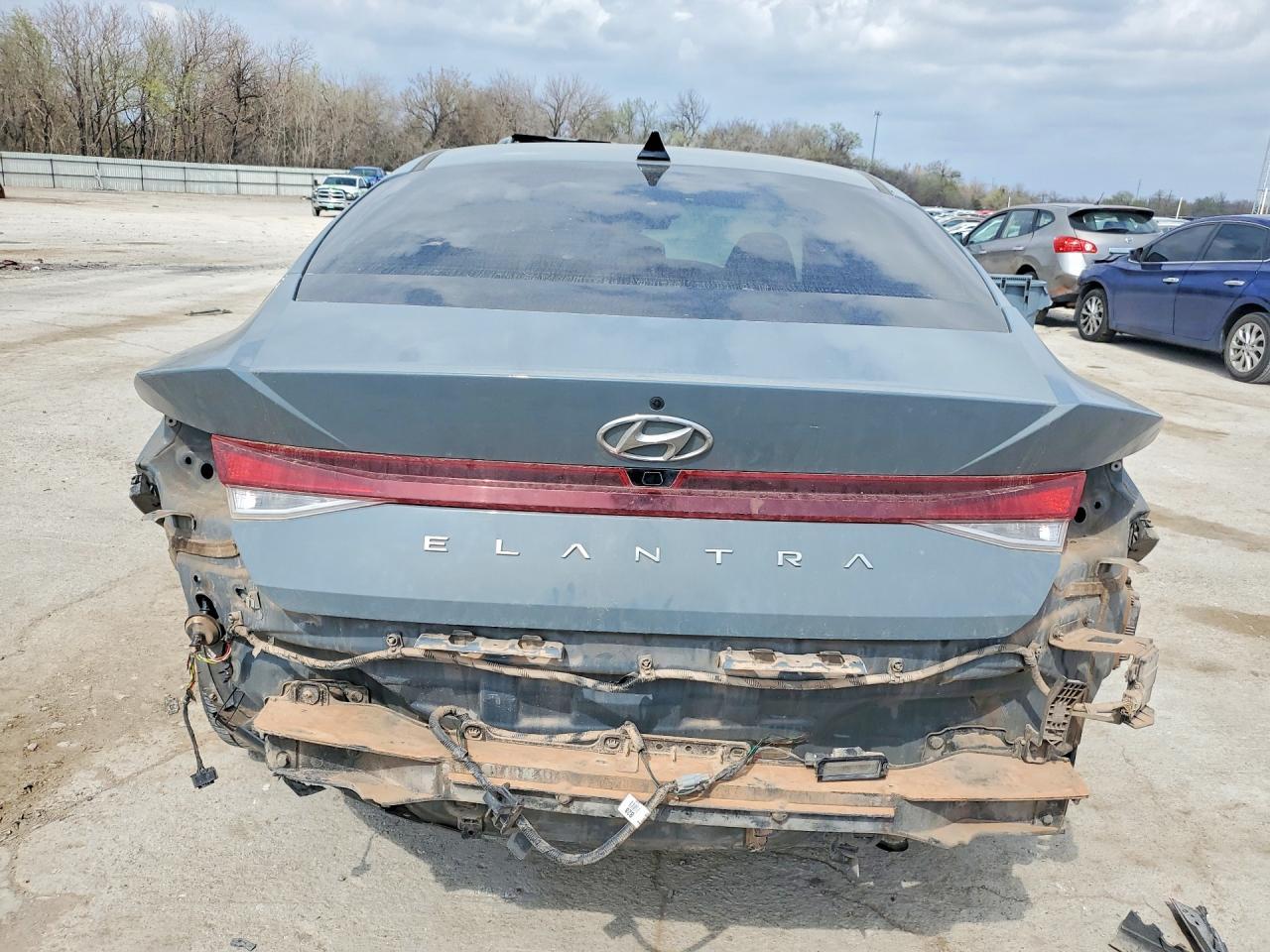 2022 Hyundai Elantra Sel - Image 6