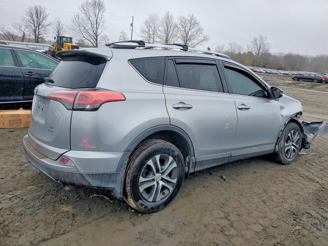 2016 Toyota Rav4 Le - Image 3
