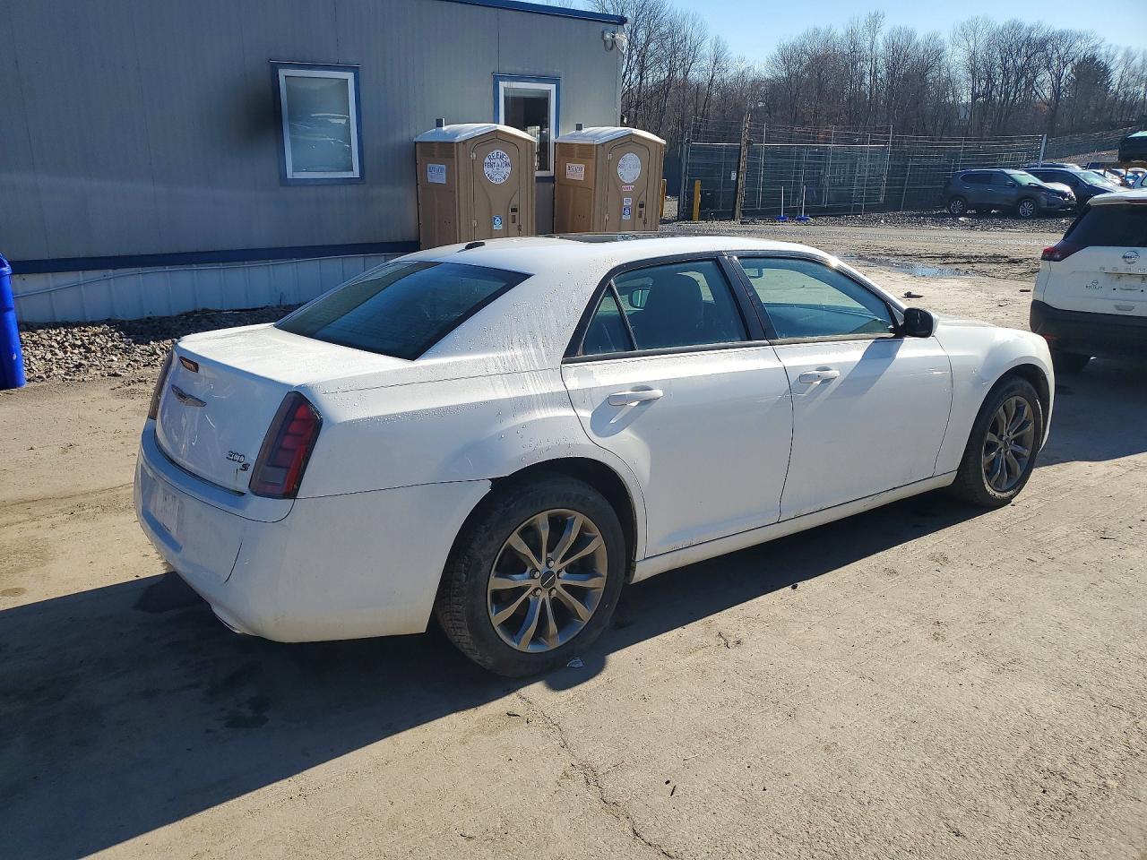 2014 Chrysler 300 S - Фото 3