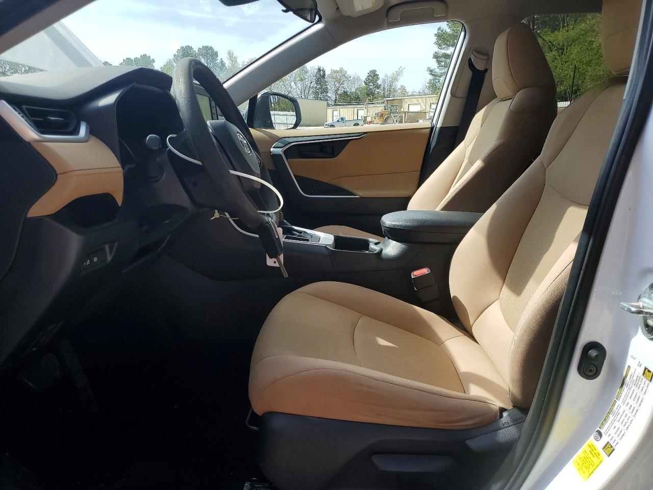 2019 Toyota Rav4 Le - Image 7