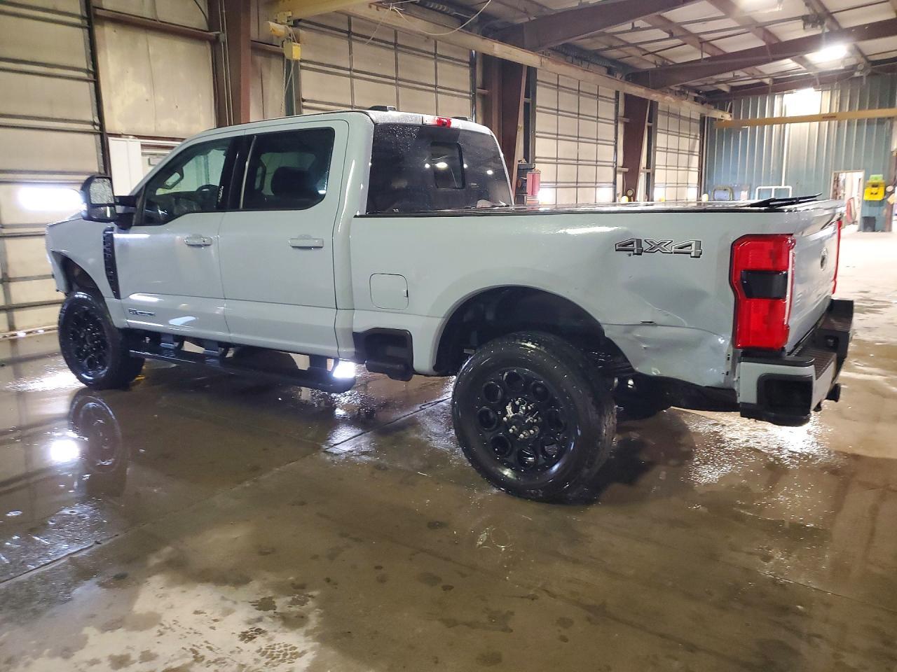 2024 Ford F250 Super Duty - Фото 2