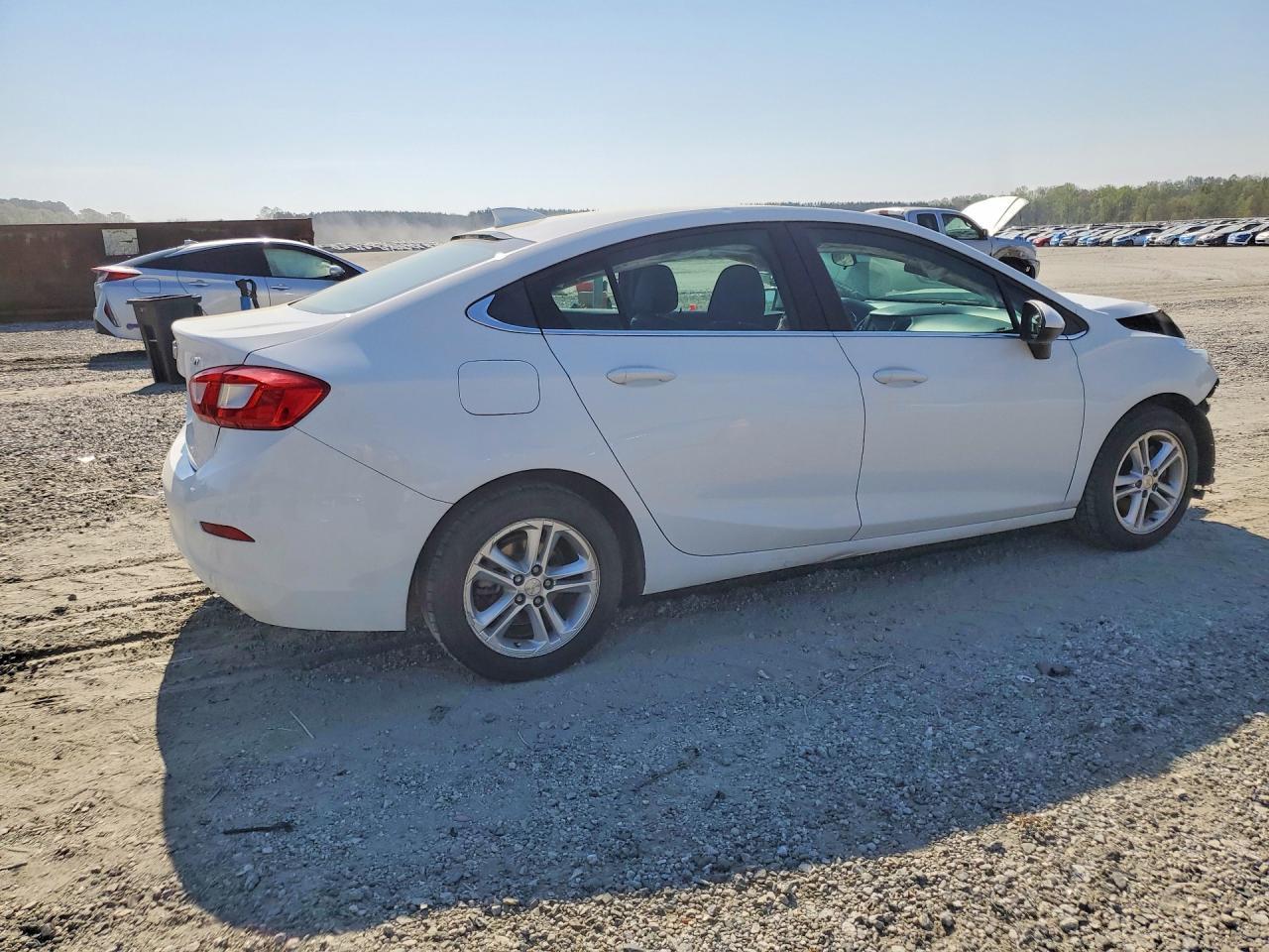 2017 Chevrolet Cruze Lt - Фото 3