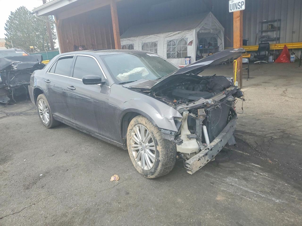 2013 Chrysler 300 - Фото 4
