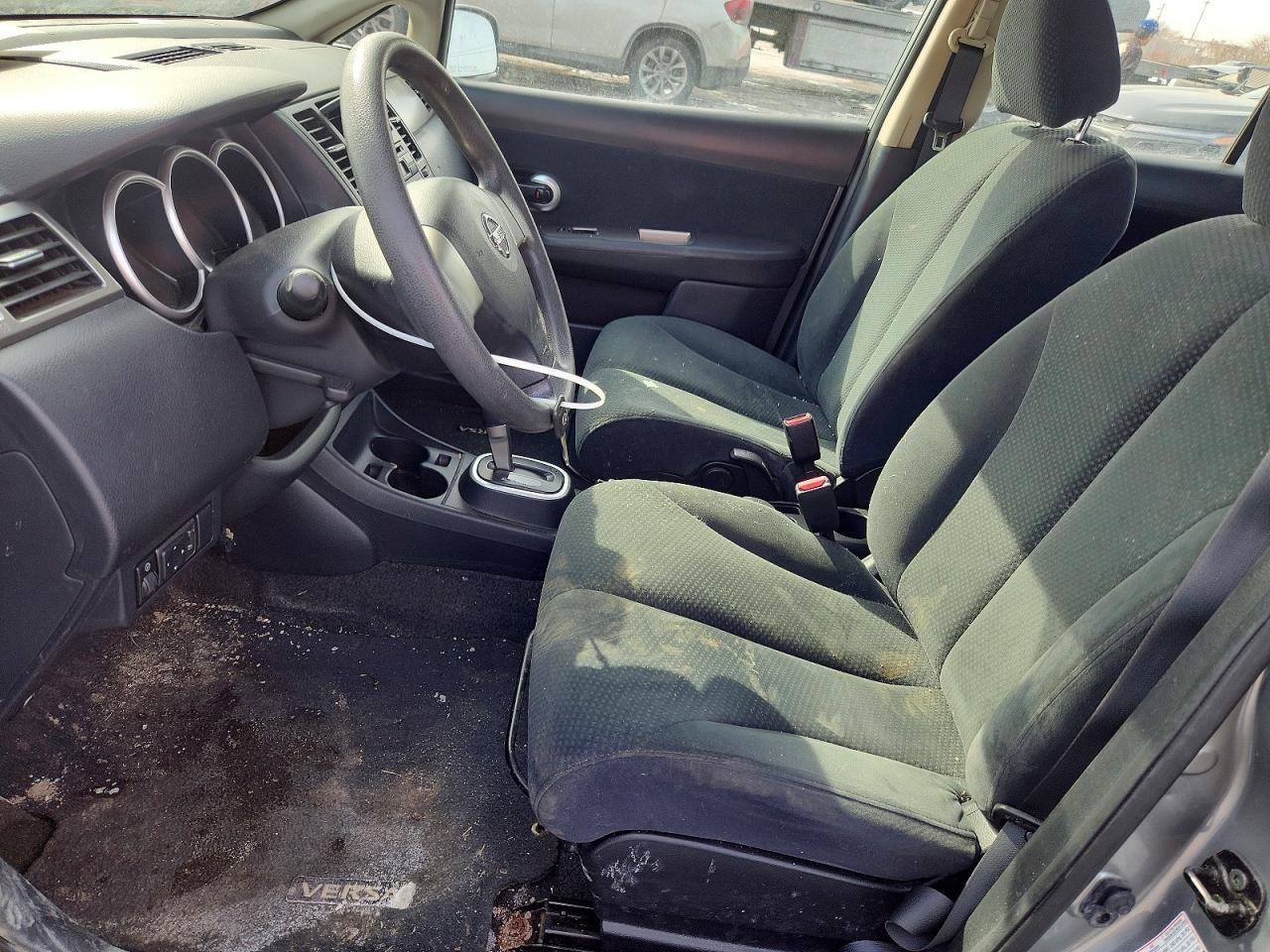 2011 Nissan Versa - Фото 7