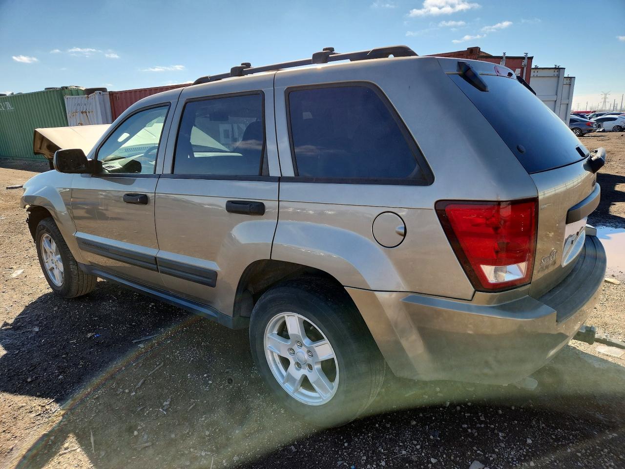 2005 Jeep Grand Cherokee Laredo - Image 2