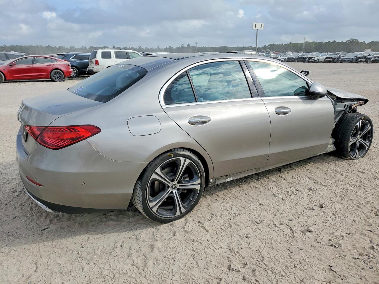 2023 Mercedes-Benz C 300 - Фото 3