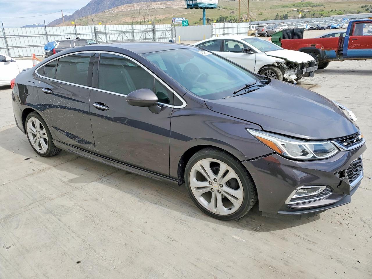 2016 Chevrolet Cruze Premier - Фото 4