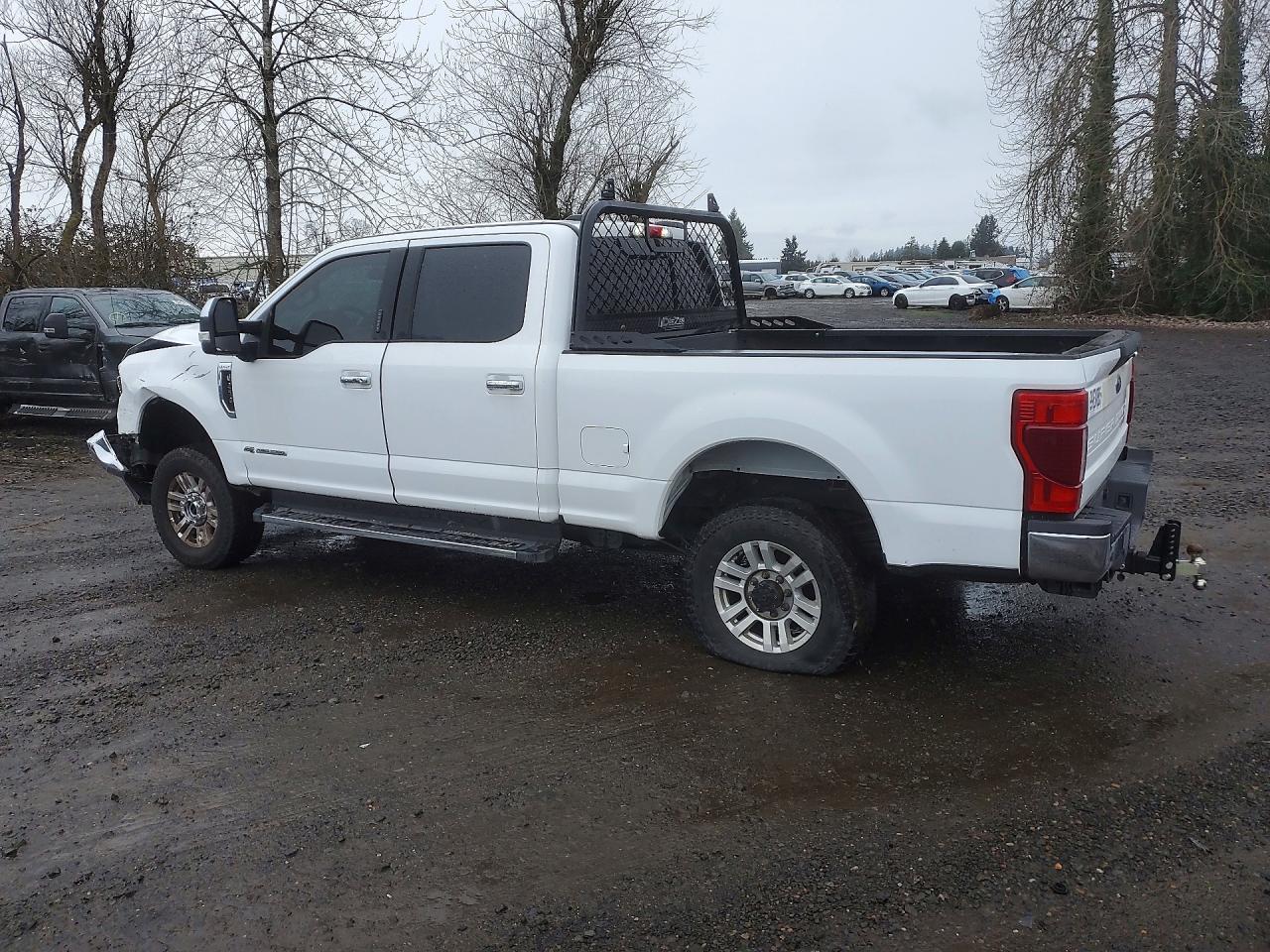 2022 Ford F250 Super Duty - Фото 2