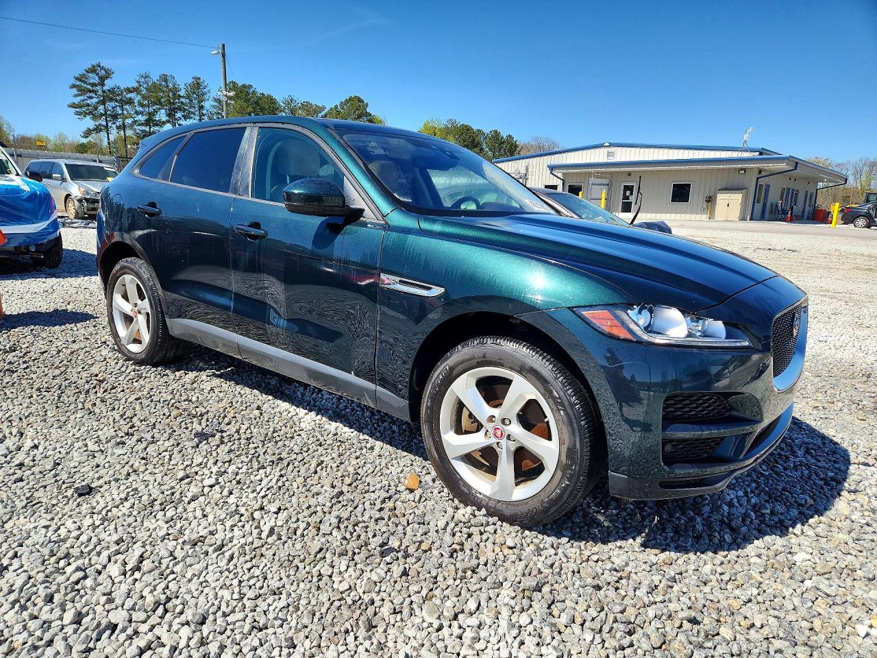 2017 Jaguar F-Pace Premium - Image 4