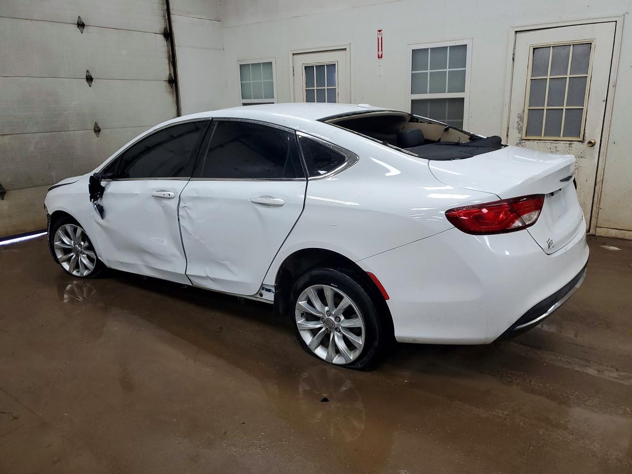 2015 Chrysler 200 C - Image 2
