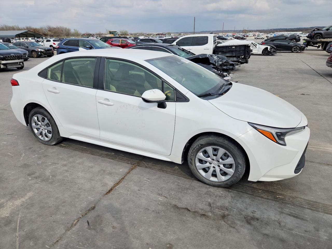 2024 Toyota Corolla Hybrid Le - Image 4