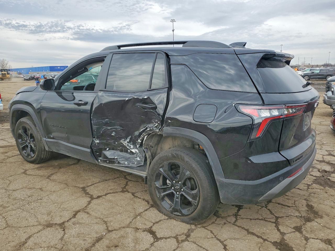 2025 Chevrolet Equinox Lt - Image 2