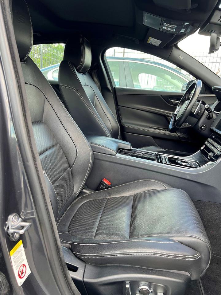 2019 Jaguar Xe S - Фото 5