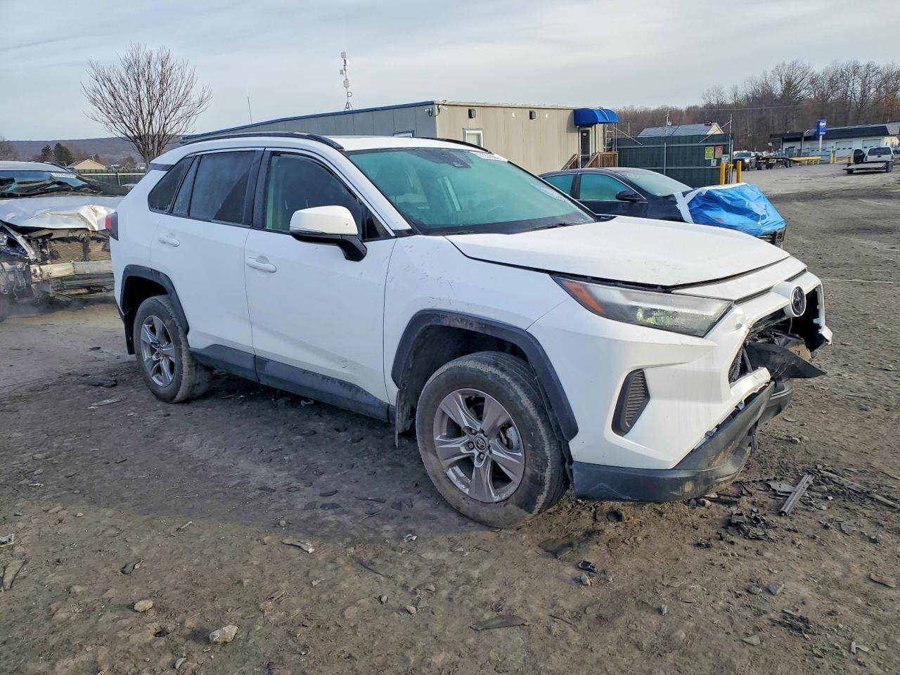 2024 Toyota Rav4 Xle - Image 4