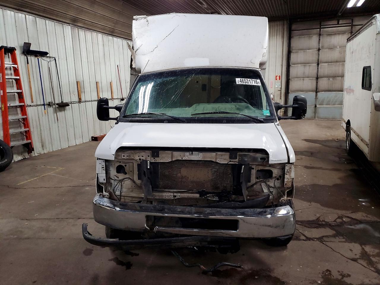 2018 Ford Econline - Image 5