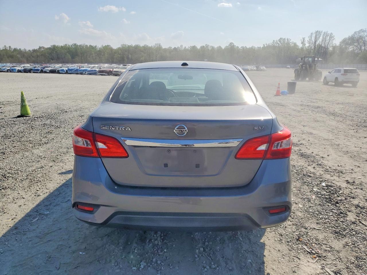2017 Nissan Sentra - Image 6