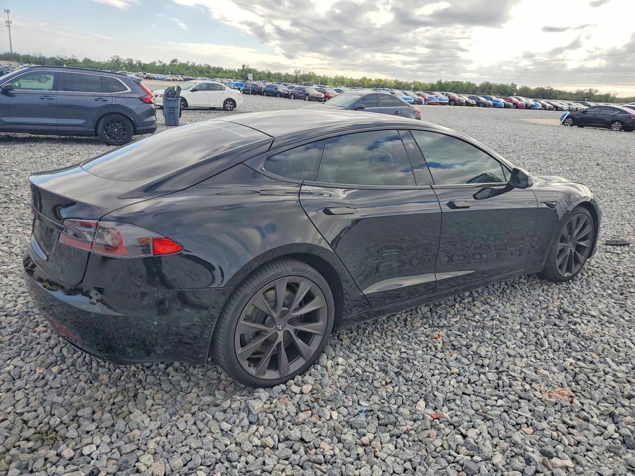 2020 Tesla Model S - Image 3