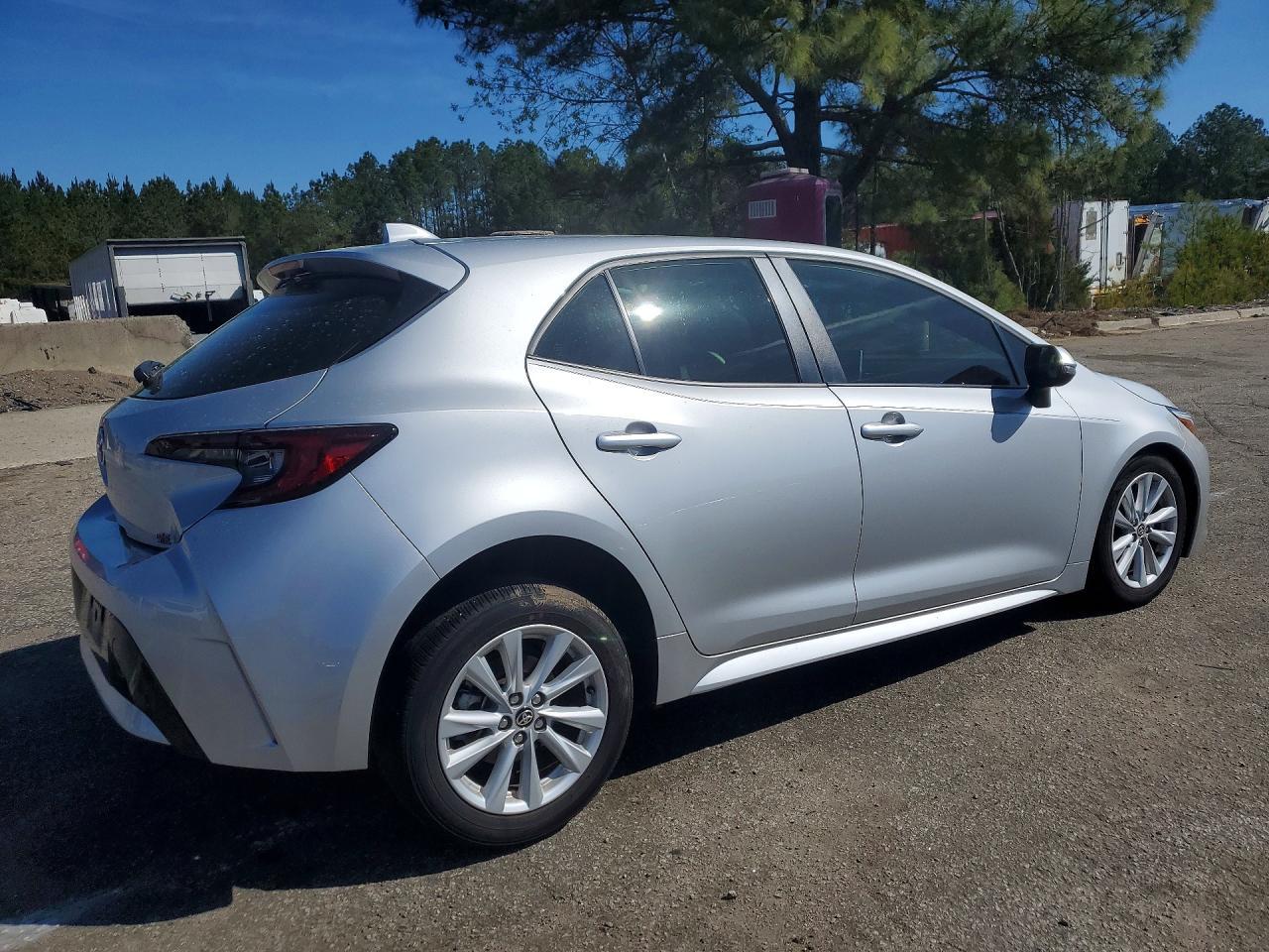 2024 Toyota Corolla Hatchback Se - Фото 3