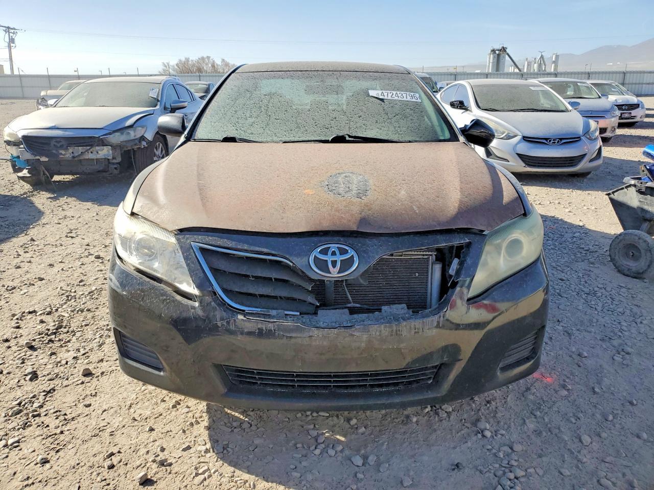 2011 Toyota Camry Le - Фото 5