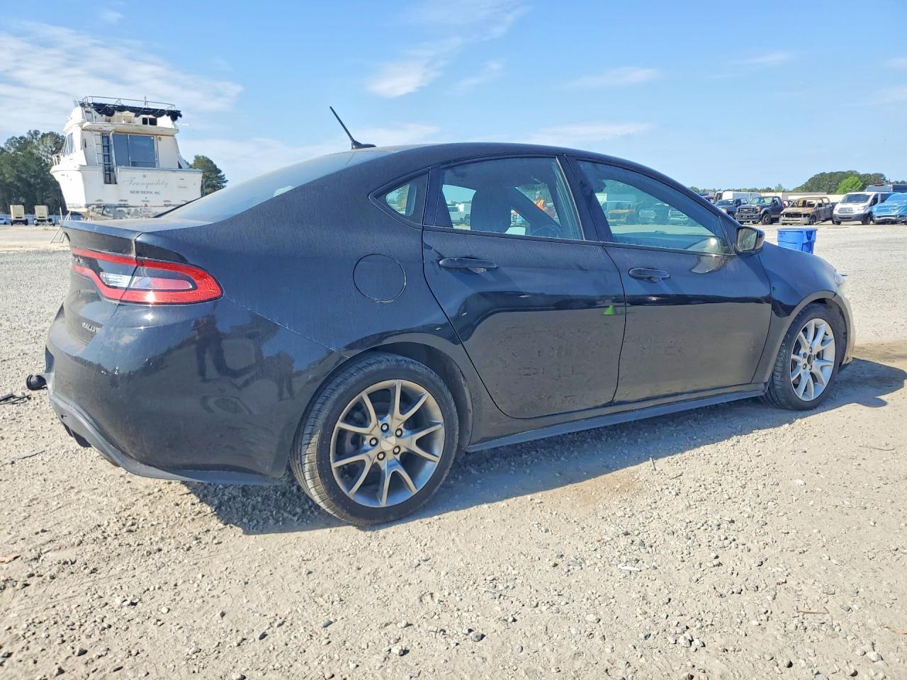 2015 Dodge Dart Sxt - Image 3