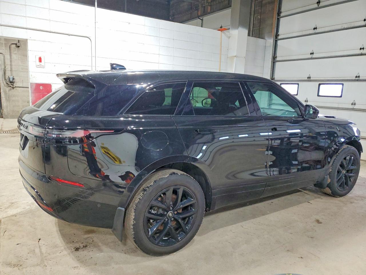 2025 Land Rover Range Rover Velar Dynamic Se - Image 3