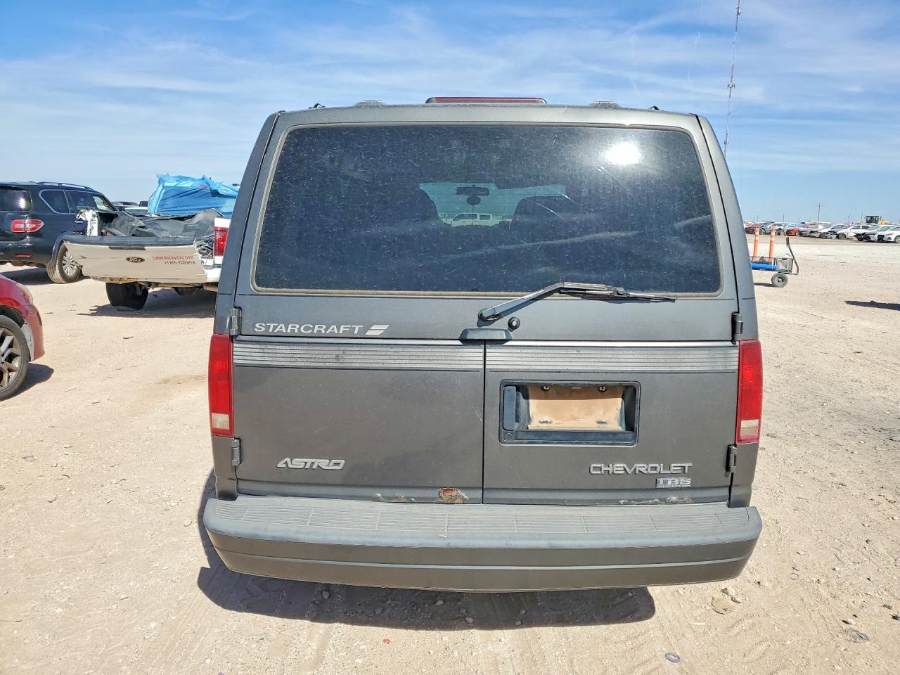 2000 Chevrolet Astro - Image 6