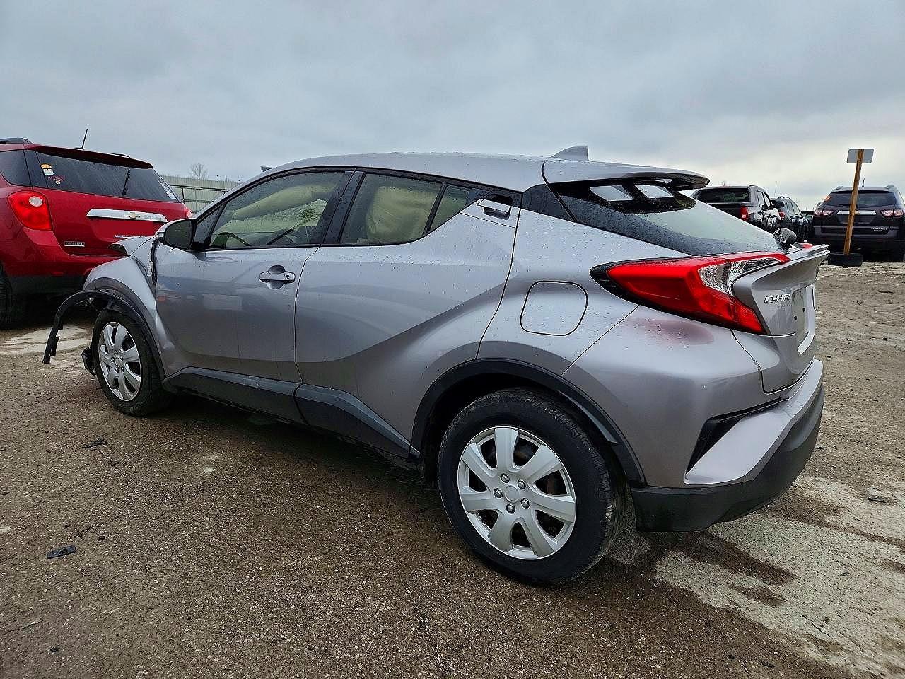 2019 Toyota C-Hr Le - Image 2