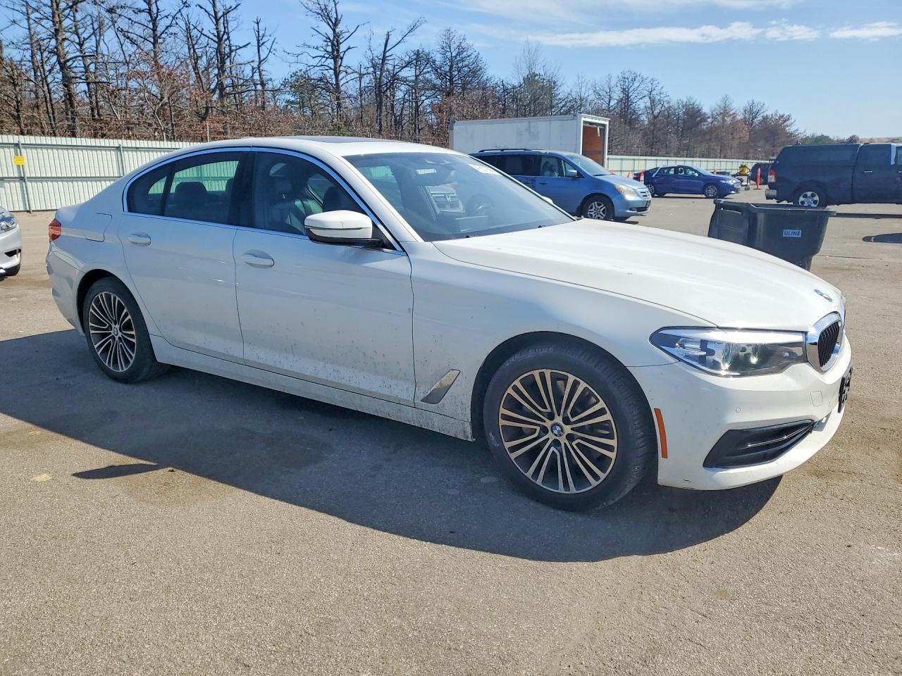 2019 BMW 530 I - Image 4
