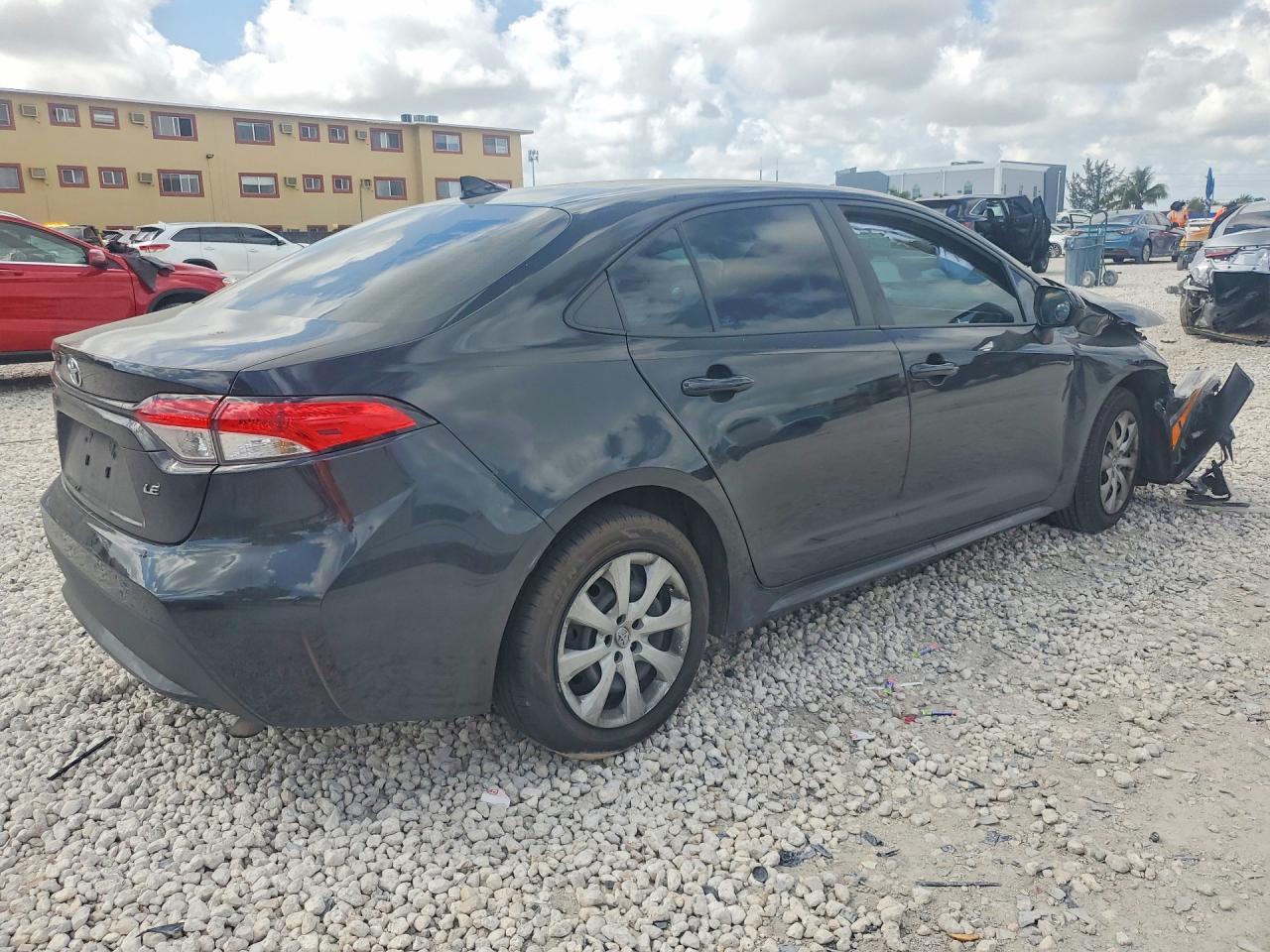 2022 Toyota Corolla Le - Фото 3