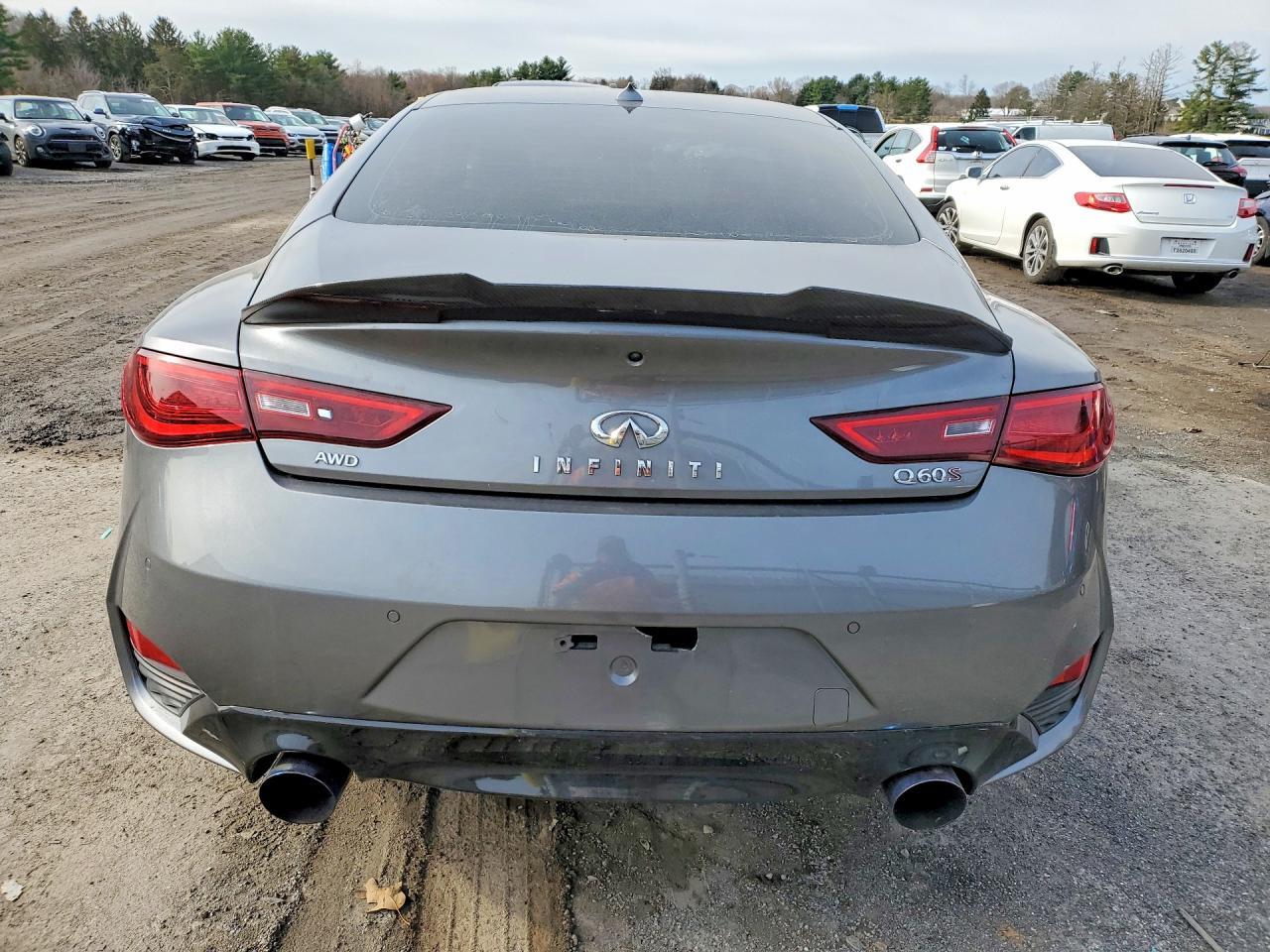 2020 Infiniti Q60 Red Sport 400 - Image 6