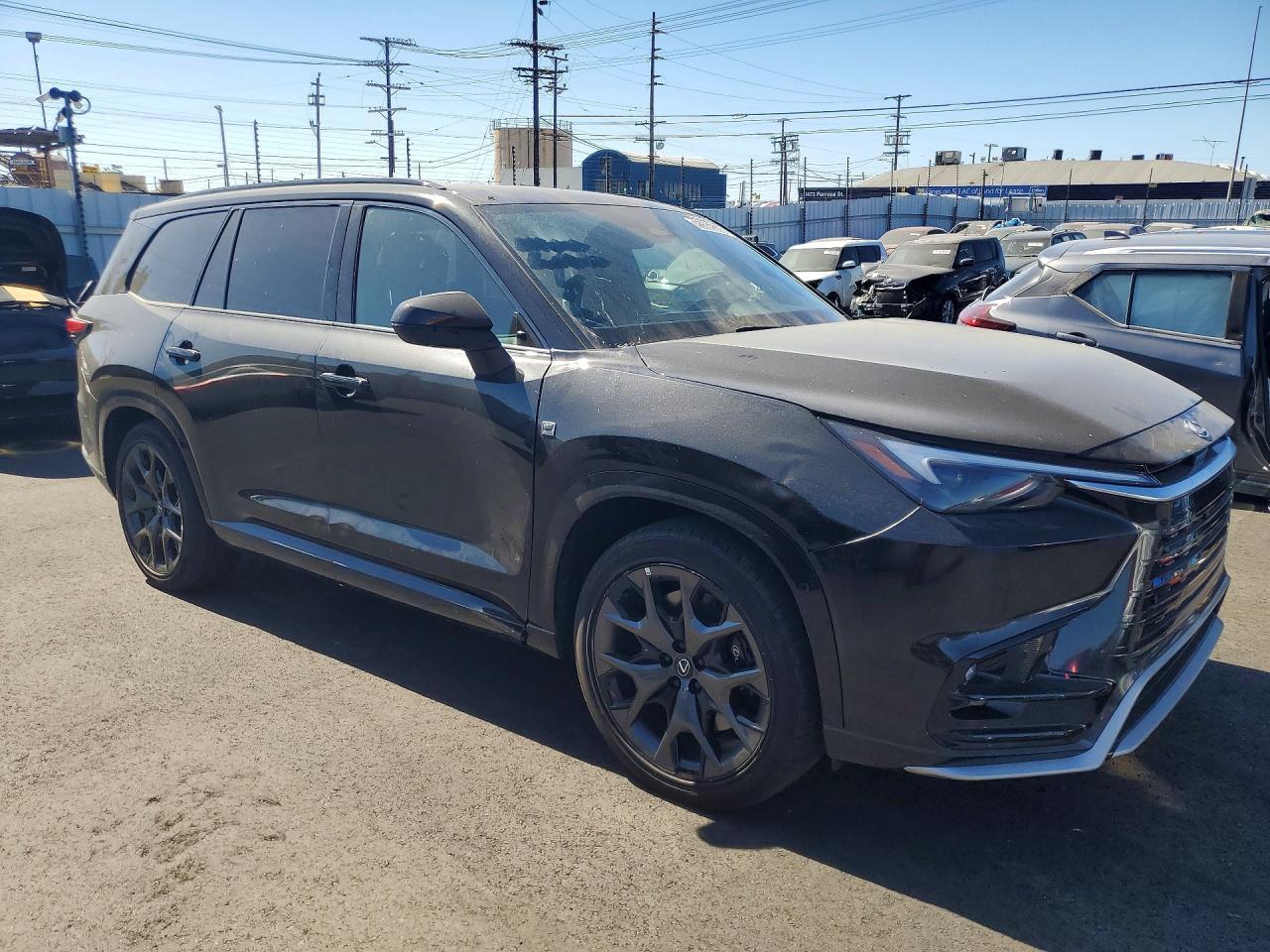 2024 Lexus Tx 500H F Sport Performance Premium - Image 4