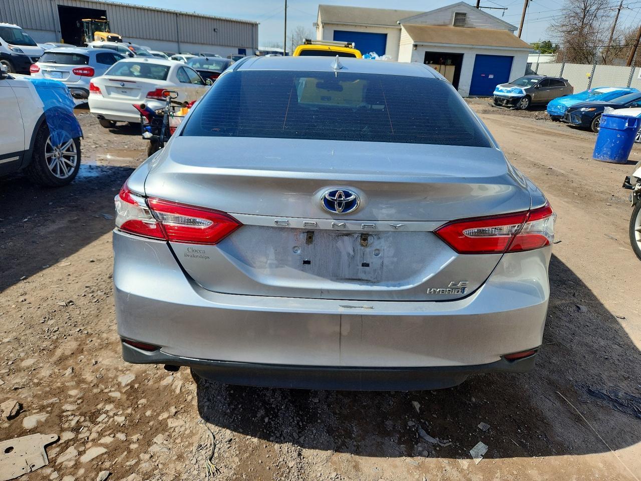 2020 Toyota Camry Hybrid Le - Фото 6