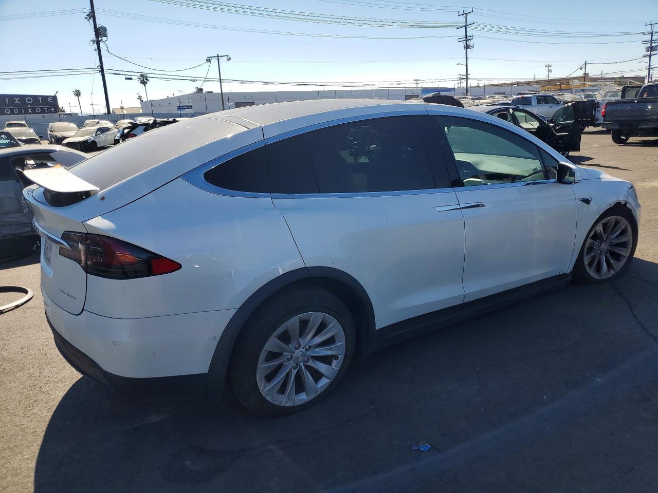 2020 Tesla Model X - Image 3