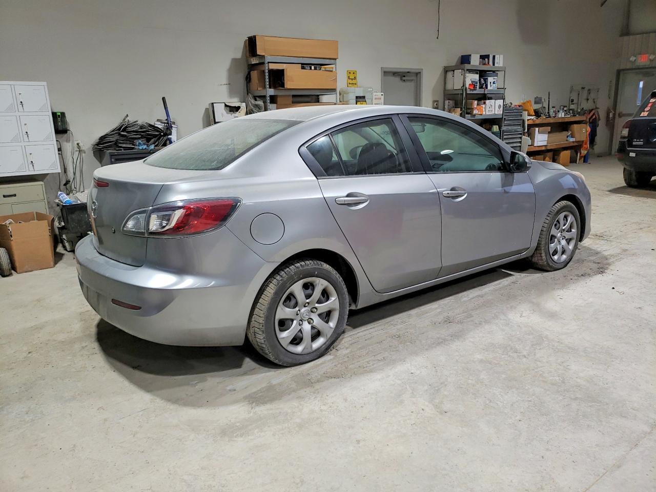 2013 Mazda 3 I - Фото 3