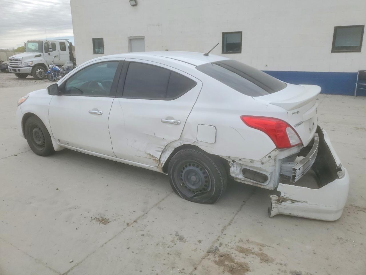 2016 Nissan Versa 1.6 Sv - Image 2