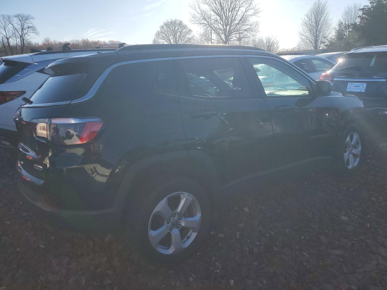 2021 Jeep Compass Latitude - Image 3