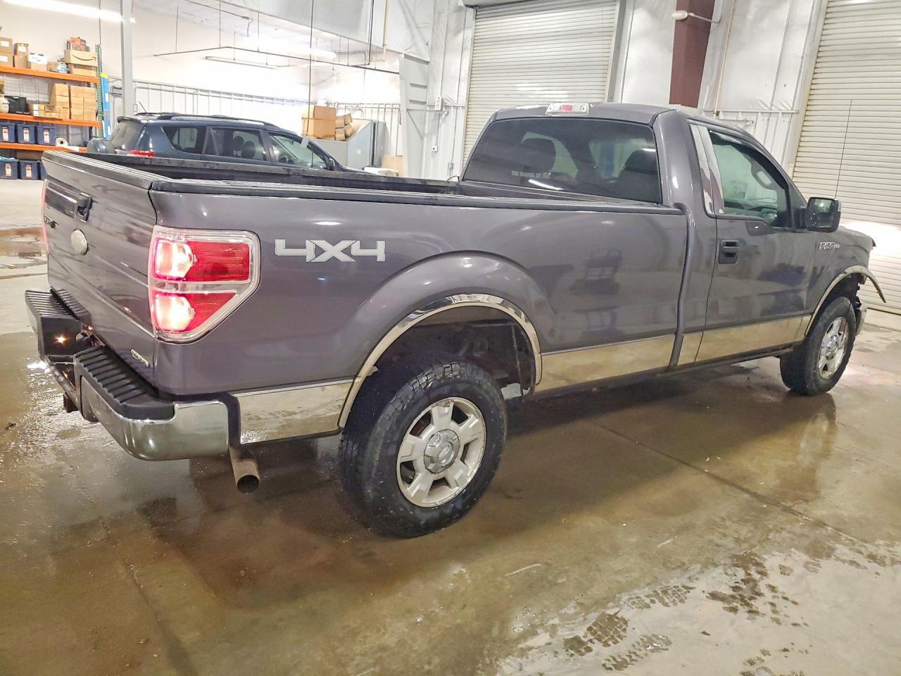 2011 Ford F150 - Фото 3