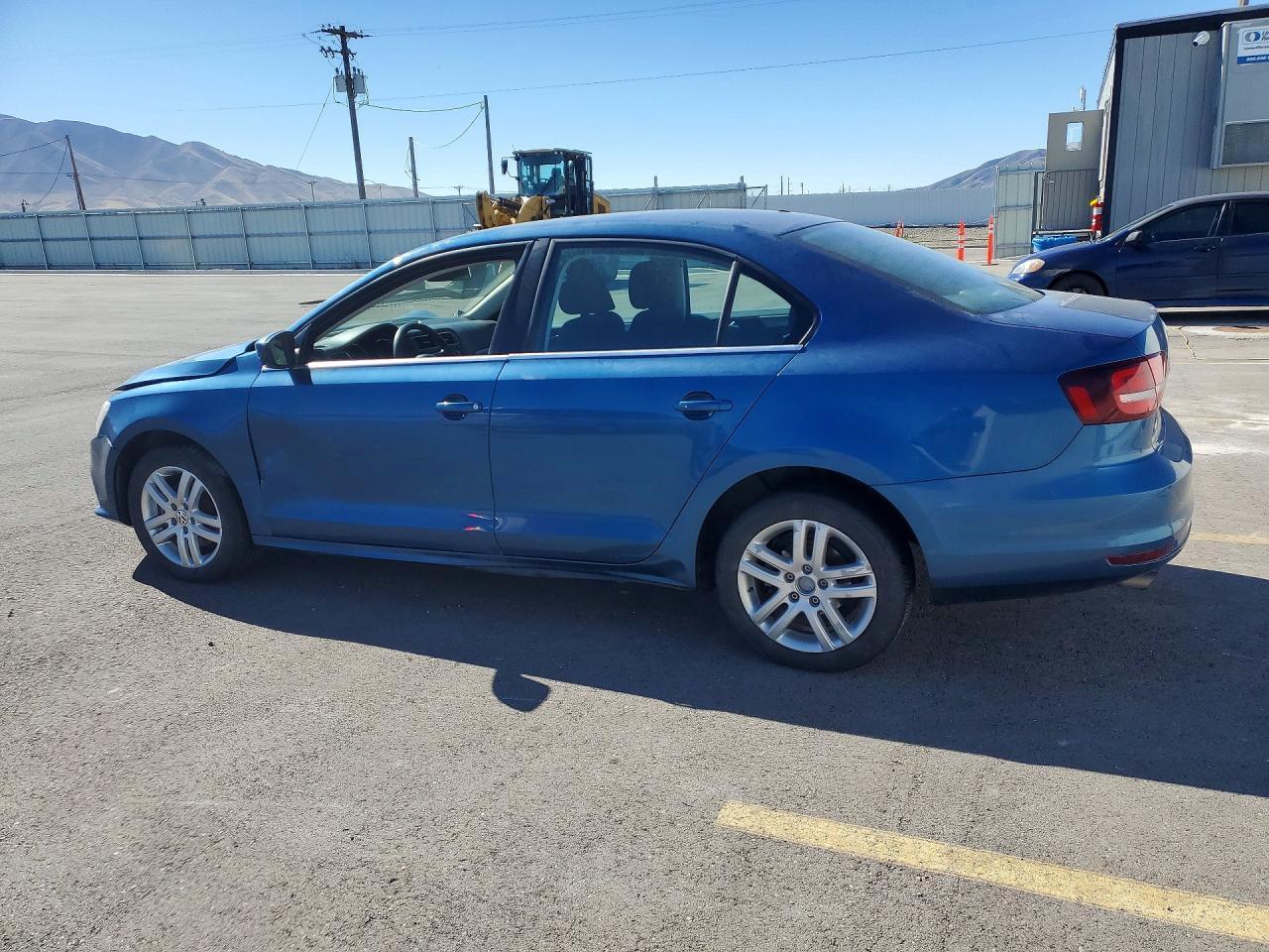 2017 Volkswagen Jetta S - Фото 2