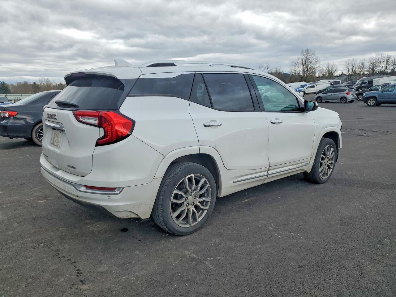 2023 GMC Terrain Denali - Фото 3