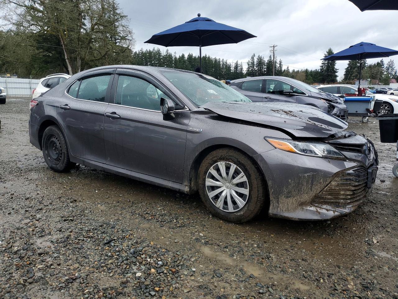 2020 Toyota Camry Hybrid Le - Фото 4