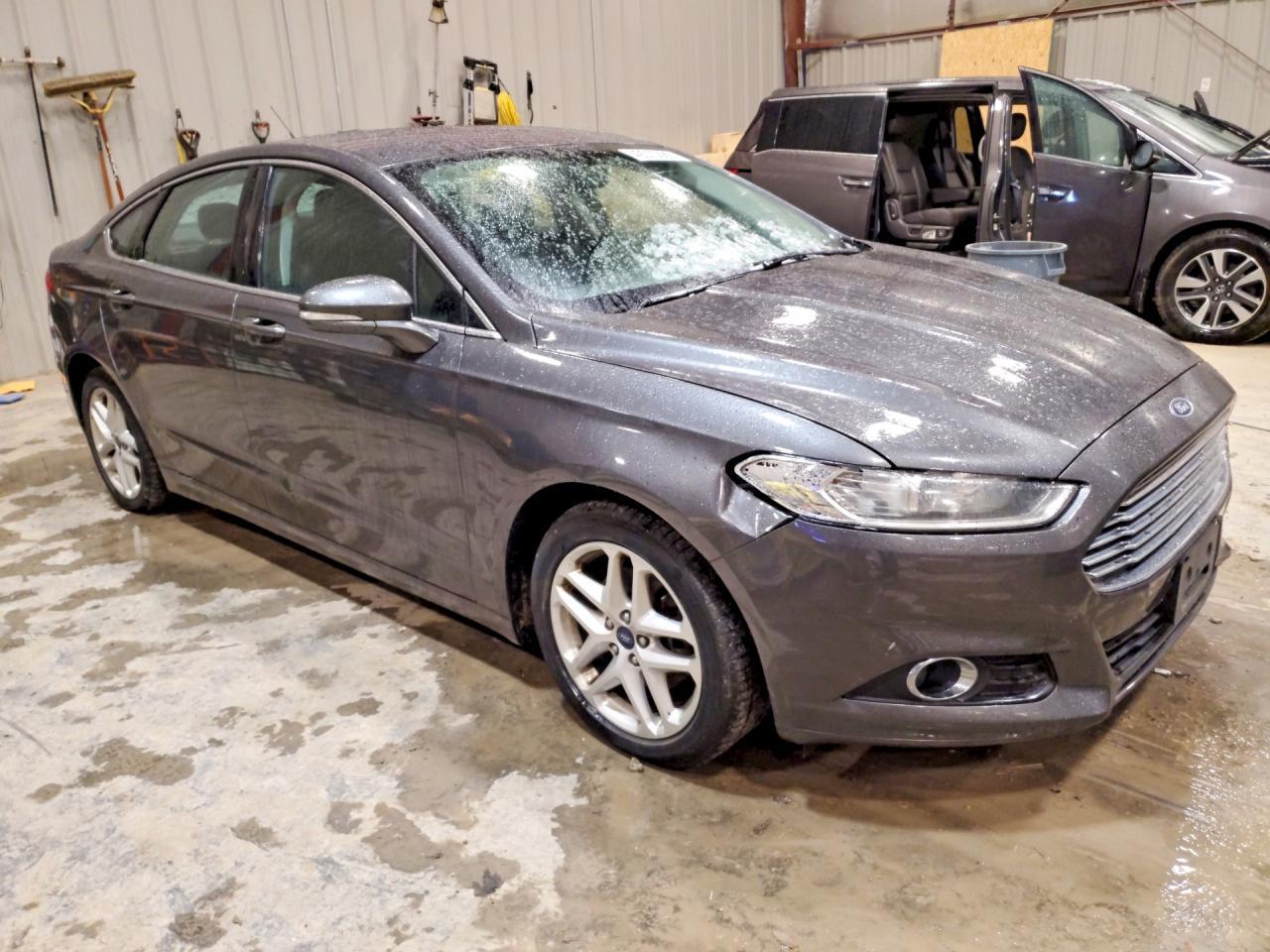 2016 Ford Fusion Se - Фото 4