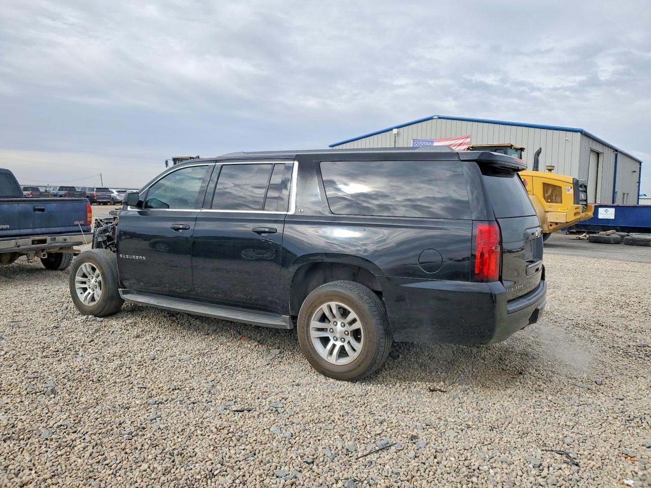 2015 Chevrolet Suburban K1500 Lt - Фото 2