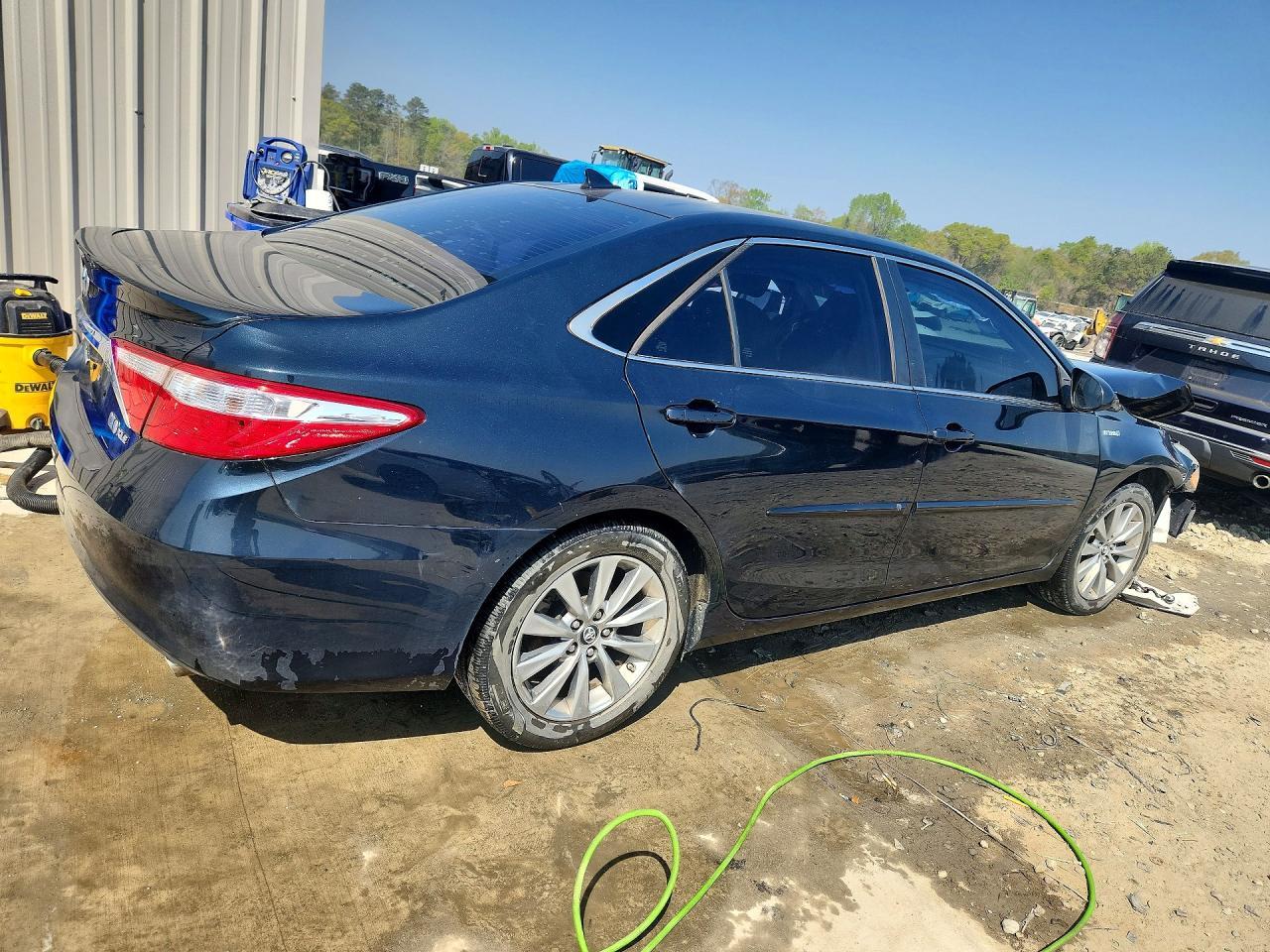 2017 Toyota Camry Hybrid Xle - Image 3